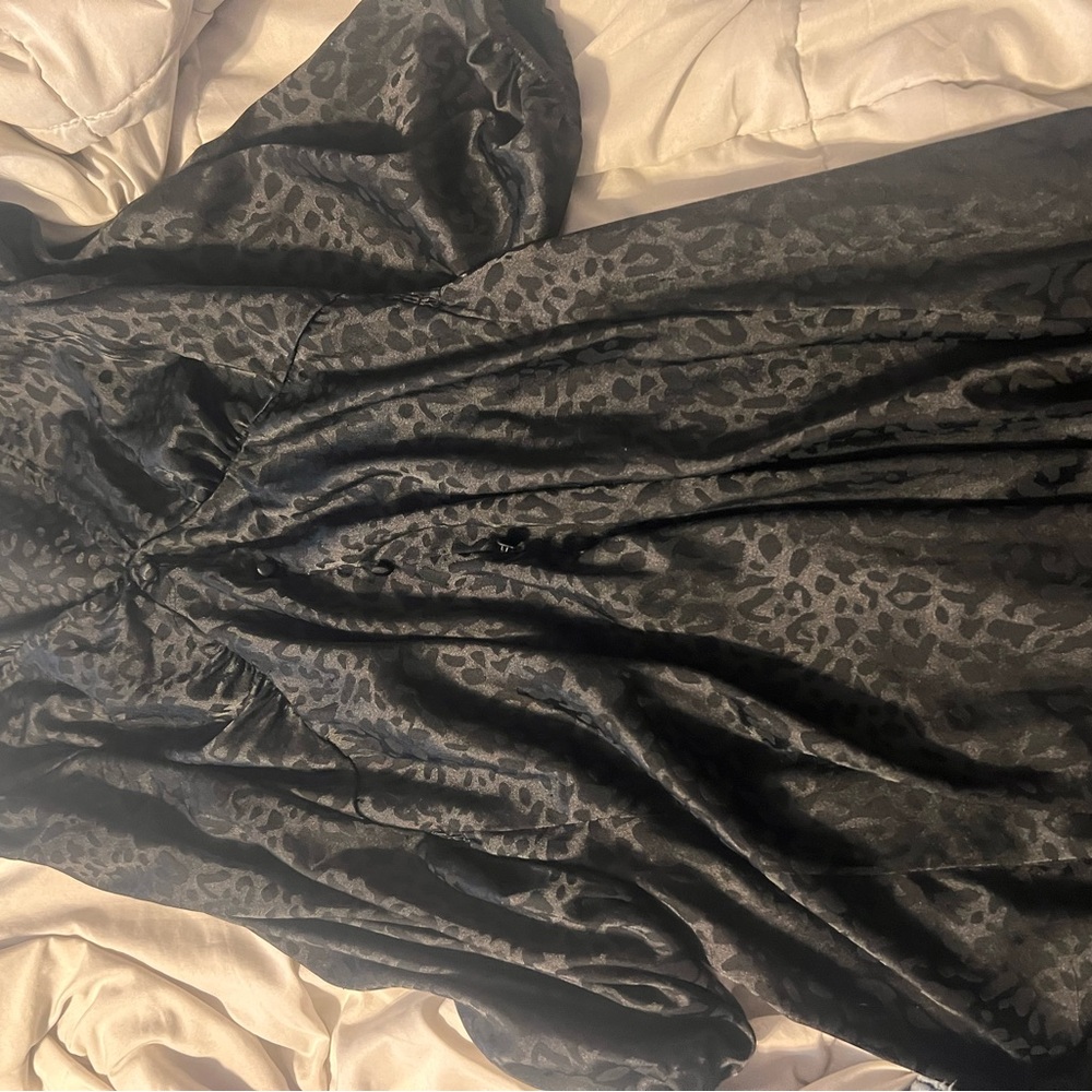Forever 21 Black Leopard Long Sleeve Dress